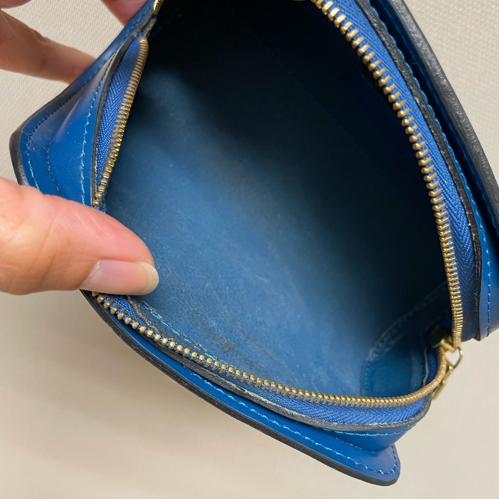 Louis Vuitton Blue Epi Leather Cosmetic Pouch - Picture 8 of 10